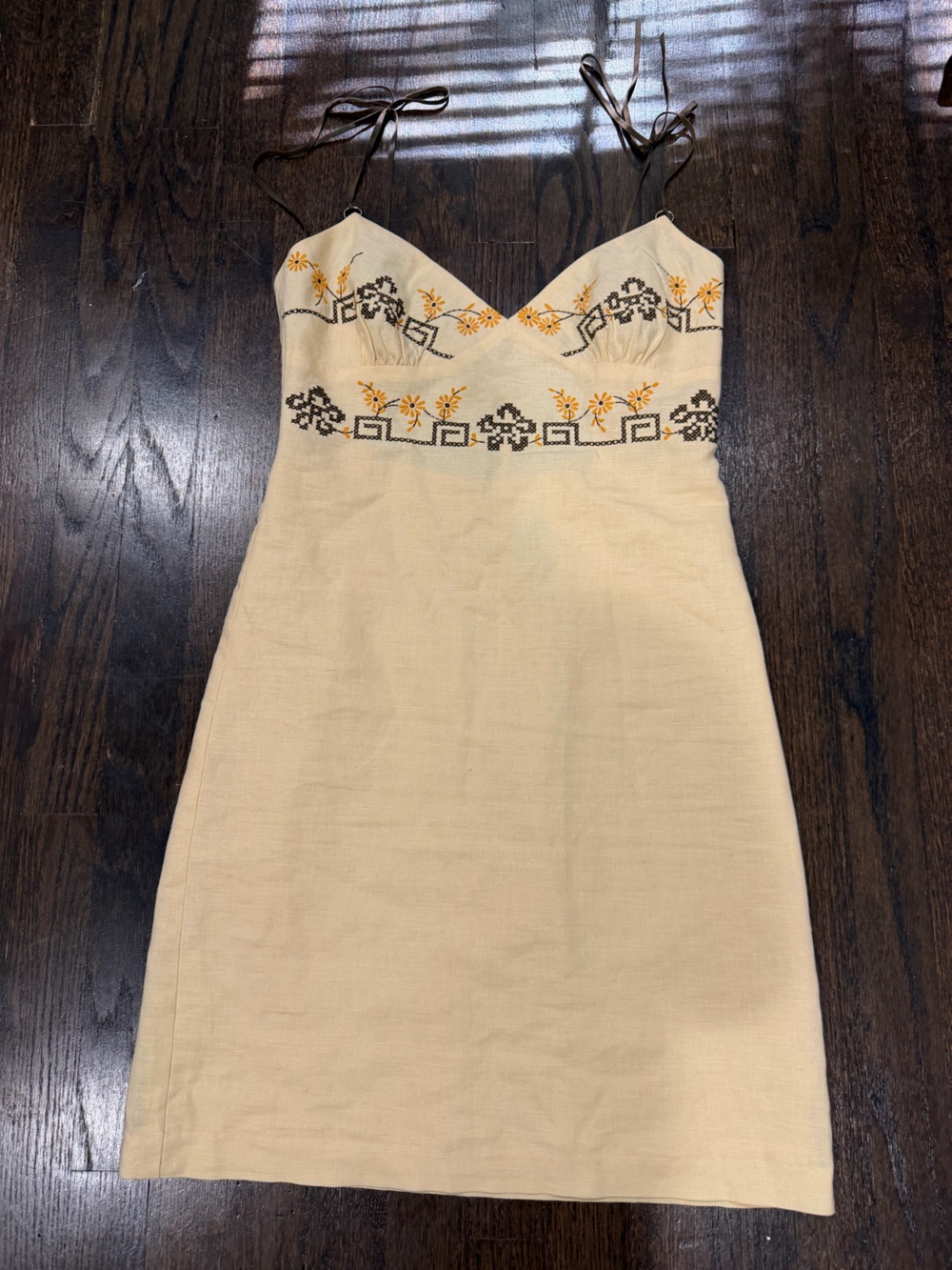 Vintage 90s/Y2K Laundry by Shelli Segal
Embroidered Linen Dress size 6/8